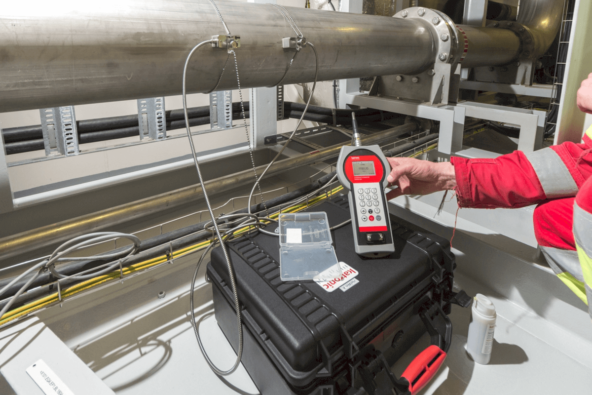 The KATflow 200 flow meter in use in the converter cooling room on the offshore converter platform HelWin alpha from TenneT.